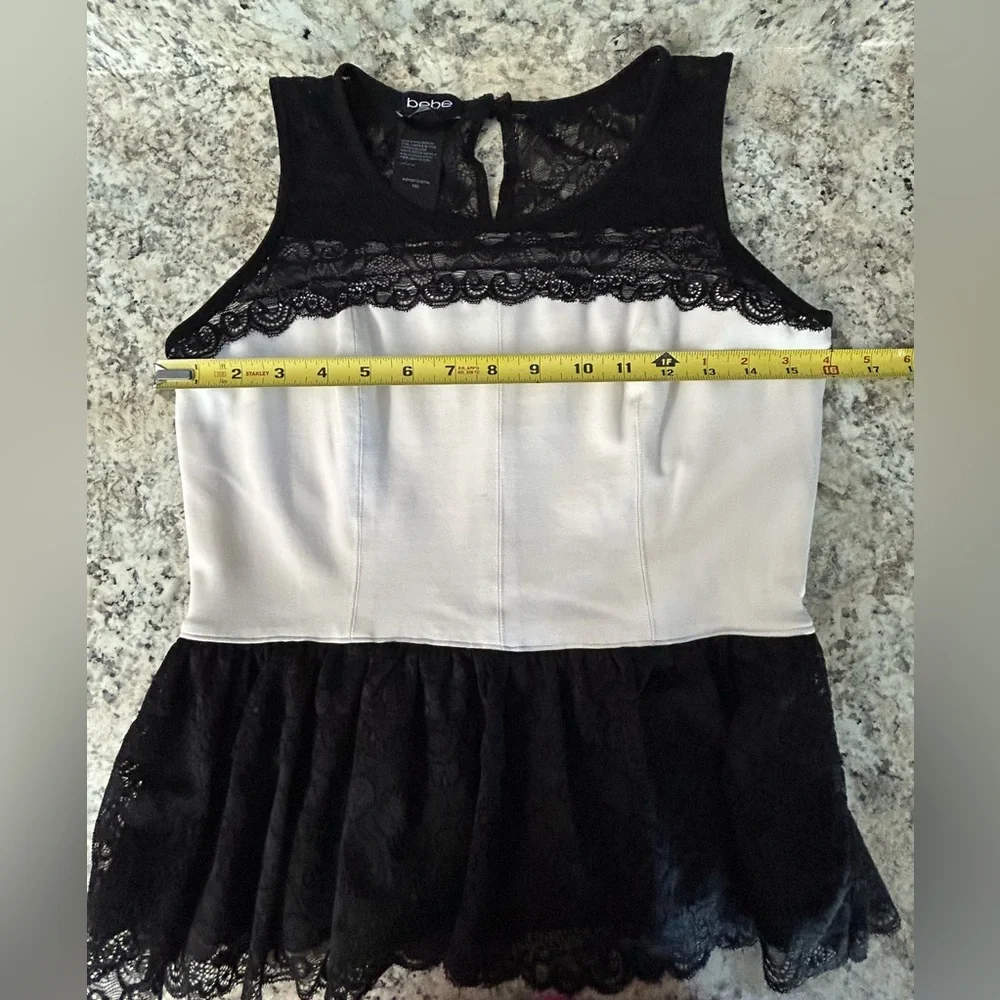 Bebe Black and White Lace Peplum Ruffle Top Side Zip Sexy Size M - Picture 10 of 12